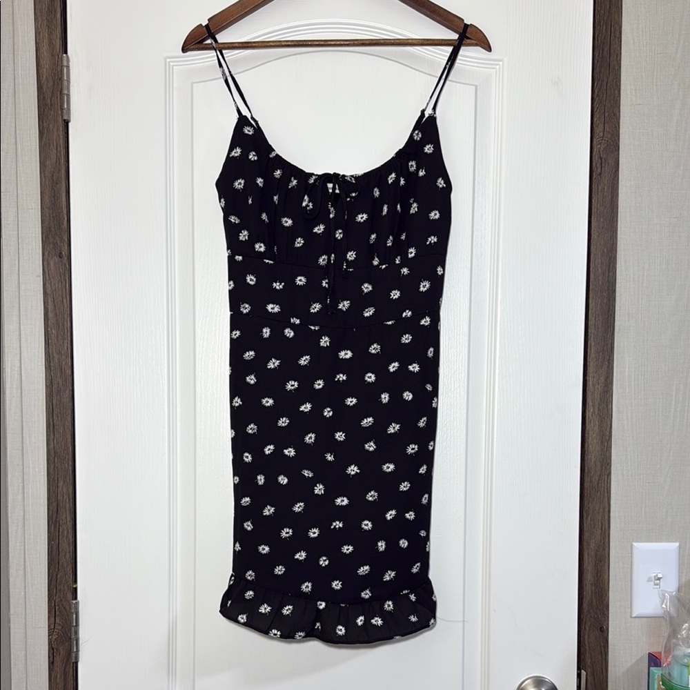 Abercrombie & Fitch Black and White Floral Mini Dress